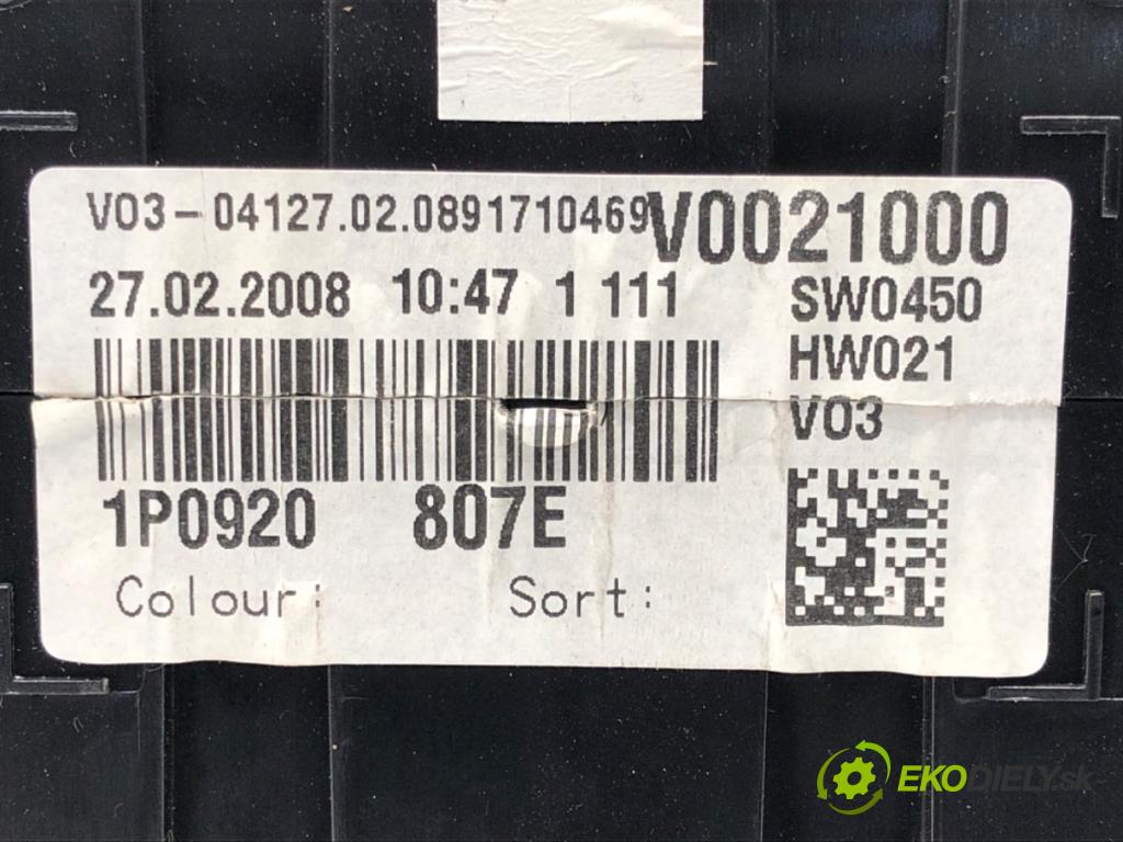SEAT LEON (1P1) 2005 - 2013    1.9 TDI 77 kW [105 KM] olej napędowy 2005 - 2010  Prístrojovka 1P0920807E (Prístrojové dosky, displeje)