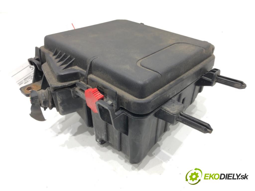 RENAULT MEGANE III Grandtour (KZ0/1) 2008 - 2022    1.5 dCi (KZ09, KZ0D, KZ1G, KZ29, KZ14, KZ1W, KZ10,  Modul USM 284B65125R (Ostatné)