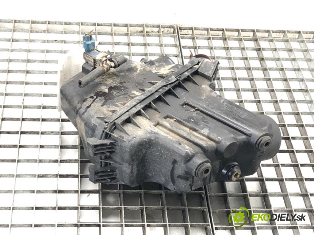 TOYOTA YARIS VERSO (_P2_) 1999 - 2005    1.3 (NCP20_, NCP22_) 63 kW [86 KM] benzyna 1999 - 2002  Obal filtra vzduchu  (Obaly filtrov vzduchu)