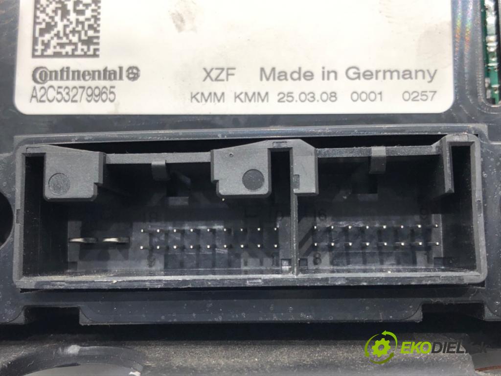 AUDI A4 B8 Avant (8K5) 2007 - 2015    2.0 TDI 105 kW [143 KM] olej napędowy 2008 - 2015  Panel ovládania kúrenia 8T1820043P (Prepínače, spínače, tlačidlá a ovládače kúrenia)