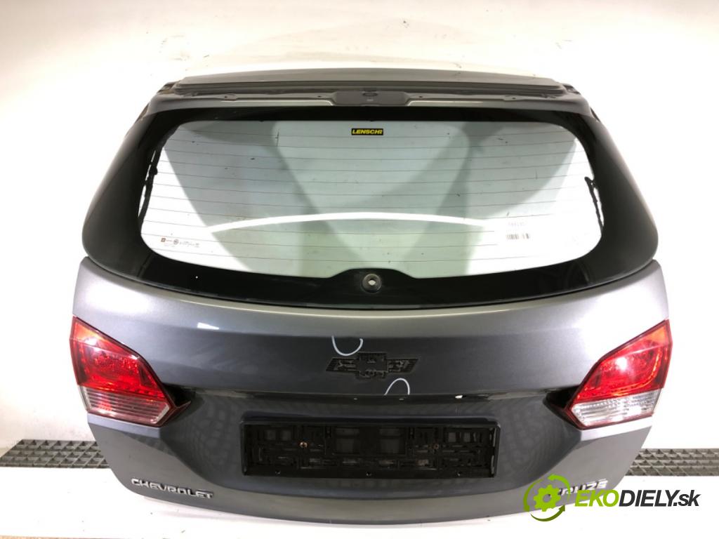 CHEVROLET CRUZE sedan 2013 74 kW 1.4 1398 kapota zad 