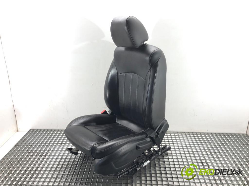 CHEVROLET CRUZE (J300) 2009 - 2022    1.4 74 kW [101 KM] benzyna 2013 - 2022  Sedadlo ľavy  (Sedačky, sedadlá)