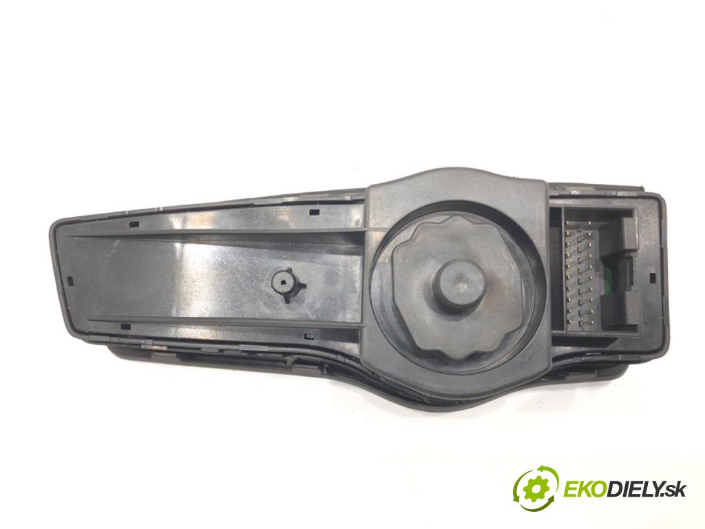 HYUNDAI i40 I (VF) 2012 - 2022    1.7 CRDi 100 kW [136 KM] olej napędowy 2012 - 2022  spínač světel 93300-3Z050