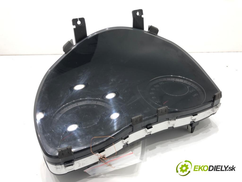 HYUNDAI i40 I (VF) 2012 - 2022    1.7 CRDi 100 kW [136 KM] olej napędowy 2012 - 2022  Prístrojovka 94011-3Z400 (Prístrojové dosky, displeje)