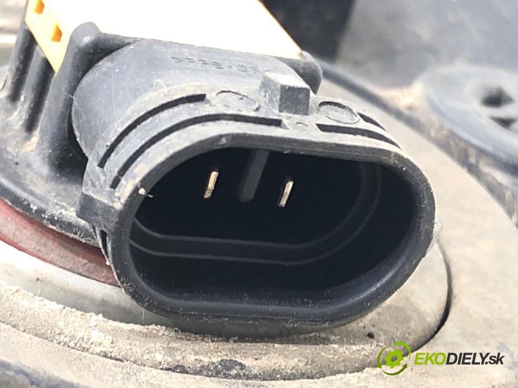 HYUNDAI i40 I (VF) 2012 - 2022    1.7 CRDi 100 kW [136 KM] olej napędowy 2012 - 2022  hmlové svetlo, hmlovka pravý přední část