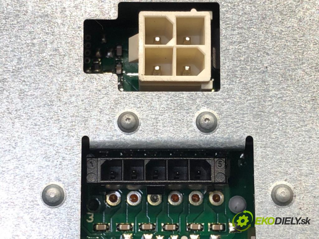 AUDI A4 B8 Avant (8K5) 2007 - 2015    2.0 TFSI flexible fuel quattro 132 kW [180 KM] Ben  Menič XENON 8K0907472 (Riadiace jednotky xenónu)