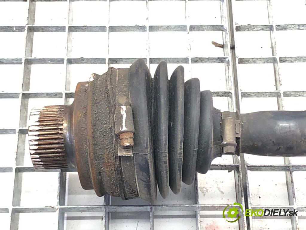 AUDI A4 B8 Avant (8K5) 2007 - 2015    2.0 TFSI flexible fuel quattro 132 kW [180 KM] Ben  Poloos pravy predný