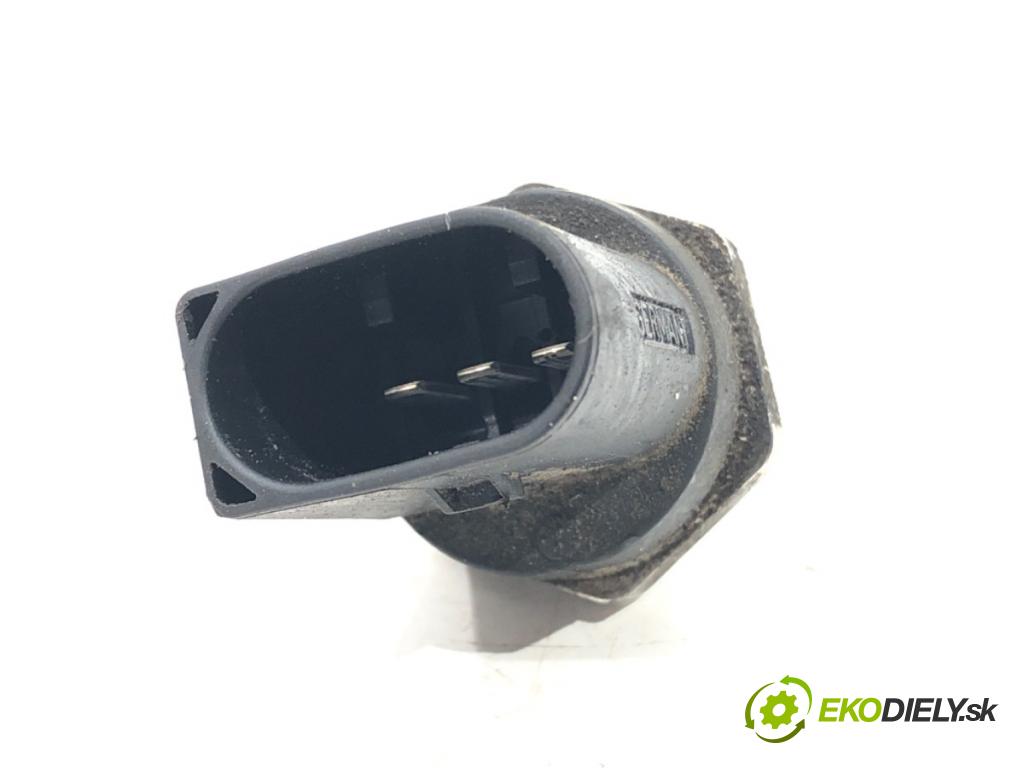AUDI A4 B8 Avant (8K5) 2007 - 2015    2.0 TFSI flexible fuel quattro 132 kW [180 KM] Ben  Snímač tlaku paliva 0261545035 (Snímače)