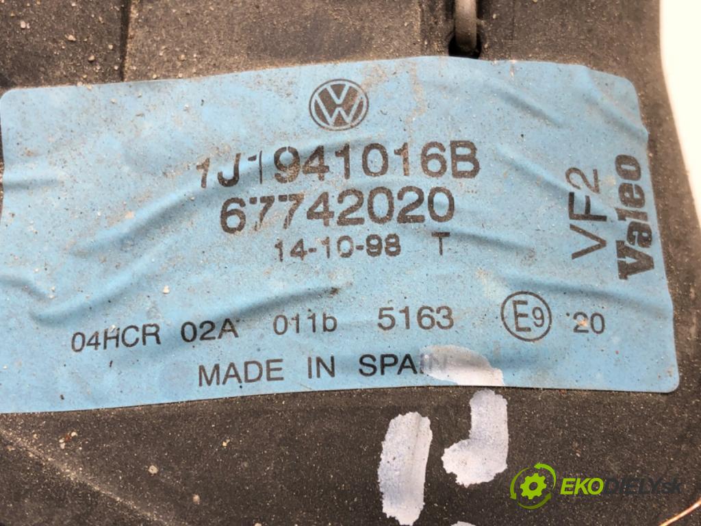 VW GOLF IV (1J1) 1997 - 2008    1.6 74 kW [100 KM] benzyna 1997 - 2004  Svetlomet pravy predný 1J1941016B