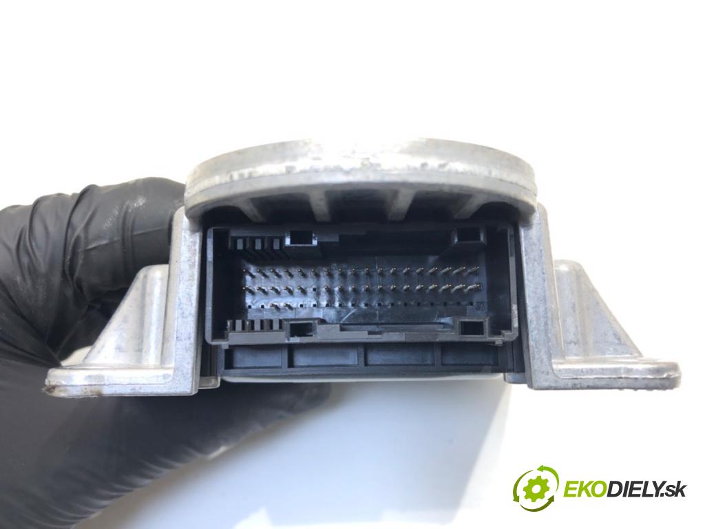 BMW 5 (F10) 2009 - 2016    528 i xDrive 180 kW [245 KM] benzyna 2011 - 2016  senzor airbag 6857262 (Snímače)