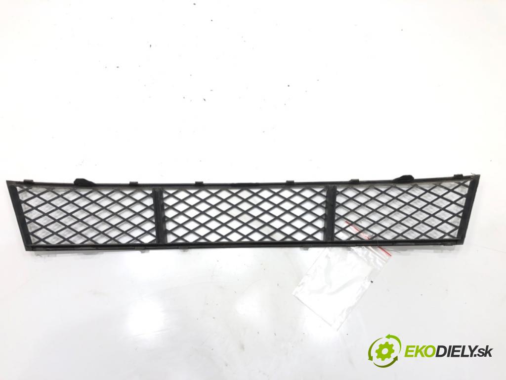 BMW 5 (F10) 2009 - 2016    528 i xDrive 180 kW [245 KM] benzyna 2011 - 2016  mří nárazníka přední část  (Mřížky (masky) chladičů)