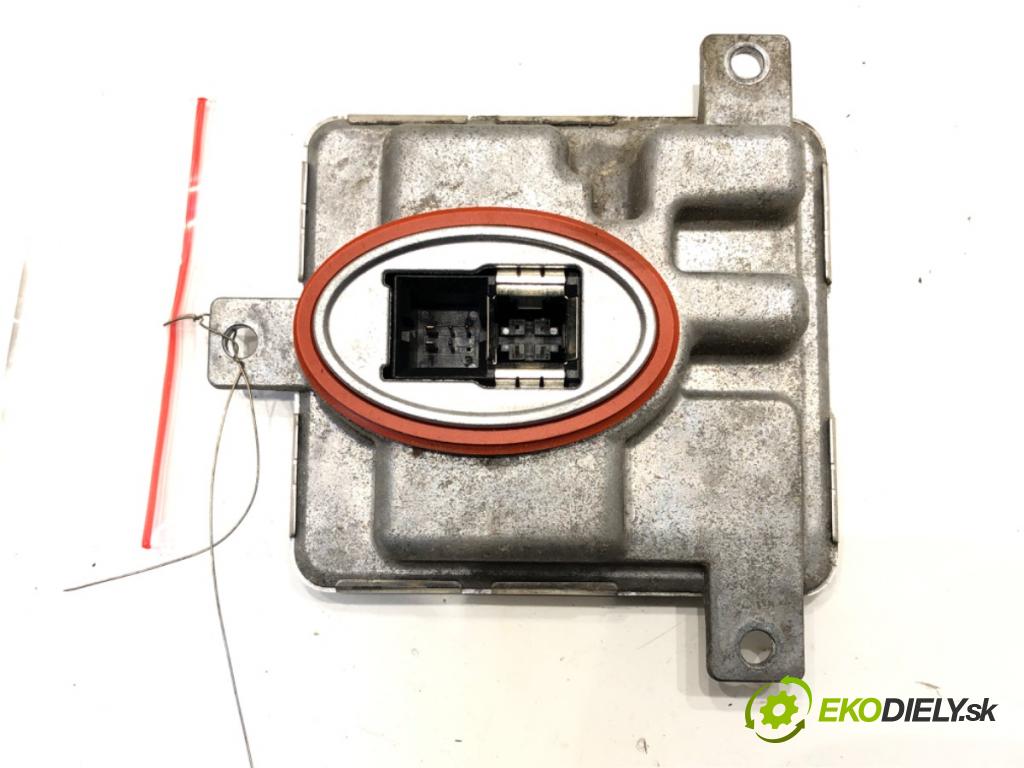 BMW 5 (F10) 2009 - 2016    528 i xDrive 180 kW [245 KM] benzyna 2011 - 2016  Menič XENON 7318327 (Riadiace jednotky xenónu)