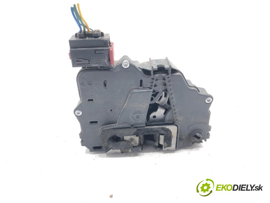 FIAT GRANDE PUNTO (199_) 2005 - 2022    1.4 (199AXB11, 199AXB1A, 199BXB1A, 199AXL1A) 57 kW [77 KM] benzyna 2005 - 2015  zámok dveře levý zadní část 51797571