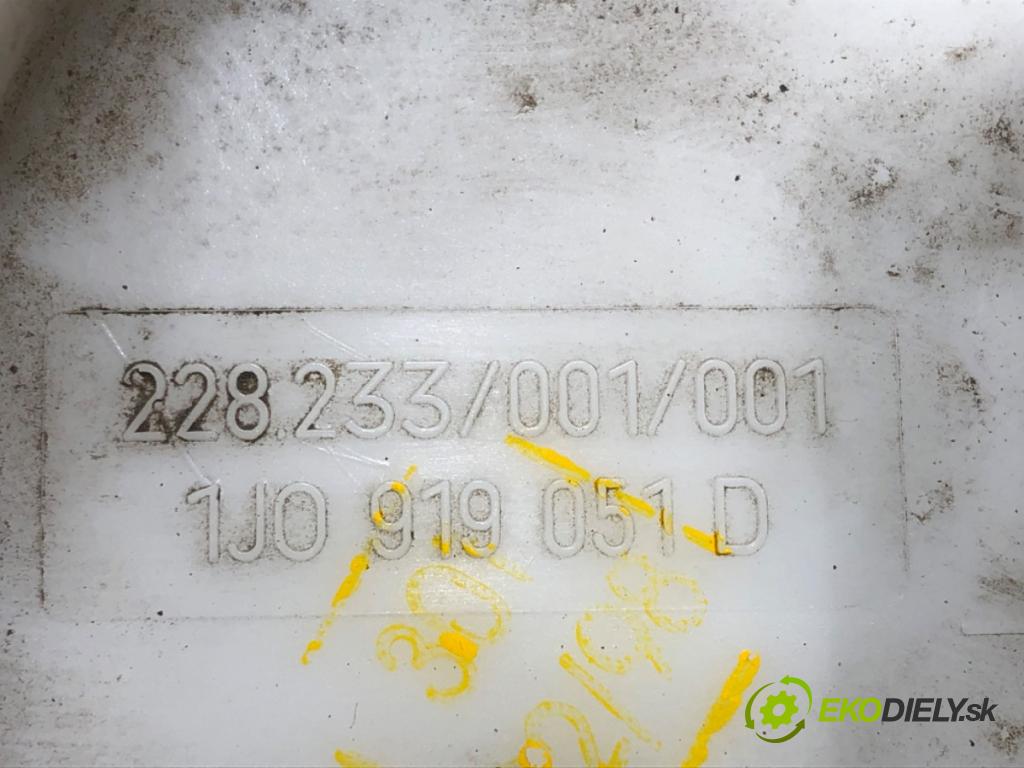 SKODA OCTAVIA I (1U2) 1996 - 2010    1.6 55 kW [75 KM] benzyna 1996 - 2004  pumpa paliva 1J0919051D
