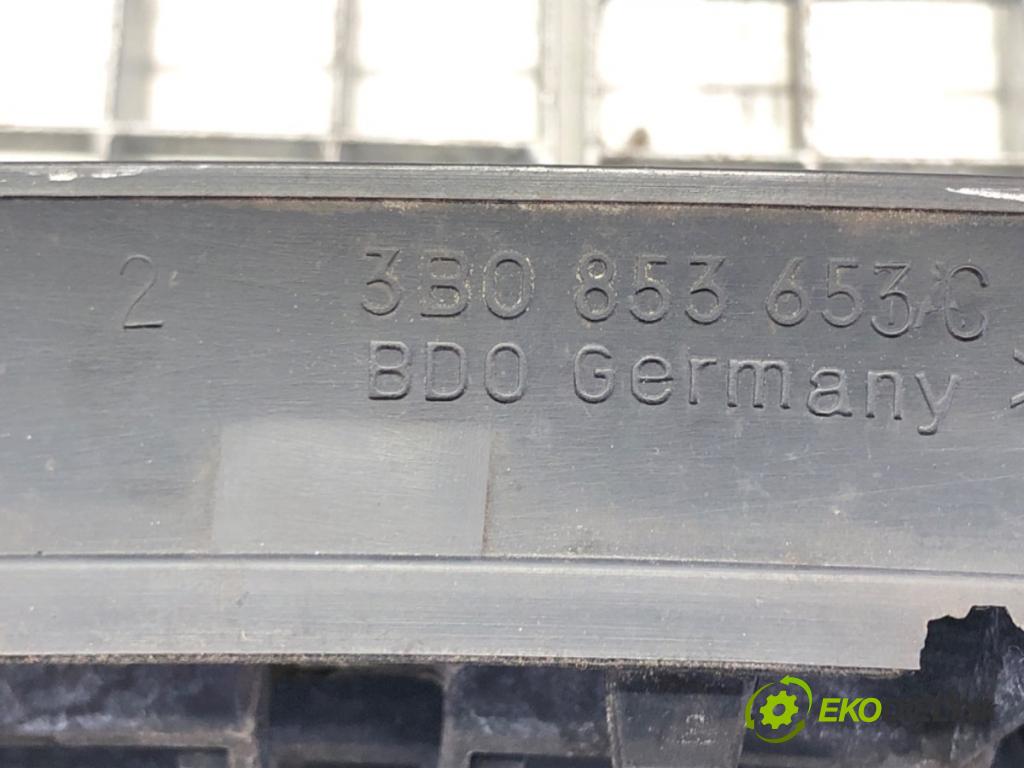 VW PASSAT B5 (3B2) 1996 - 2001    1.8 T 110 kW [150 KM] benzyna 1996 - 2000  mřížka maska 3b0853653c (Mřížky (masky) chladičů)