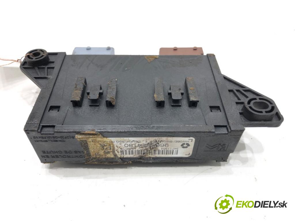 PEUGEOT 508 SW I (8E_) 2010 - 2018    1.6 HDi 85 kW [116 KM] olej napędowy 2014 - 2018  Modul ťažného oka 9665524180 (Ostatné)