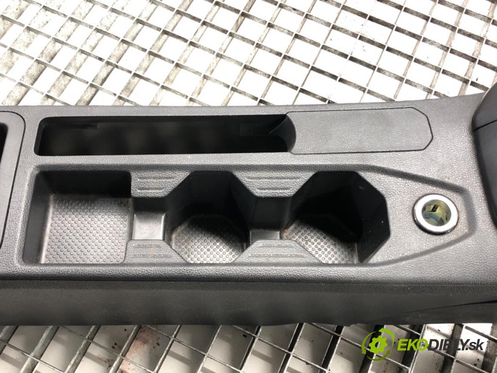 VW POLO VI (AW1, BZ1, AE1) 2017 - 2022    1.0 48 kW [65 KM] benzyna 2017 - 2022  Tunel stredový  (Stredový tunel / panel)