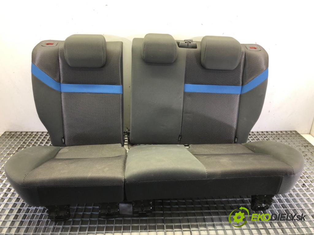 FORD KUGA I 2008 - 2012    2.0 TDCi 100 kW [136 KM] olej napędowy 2008 - 2012  Sedadlo druhý rad 