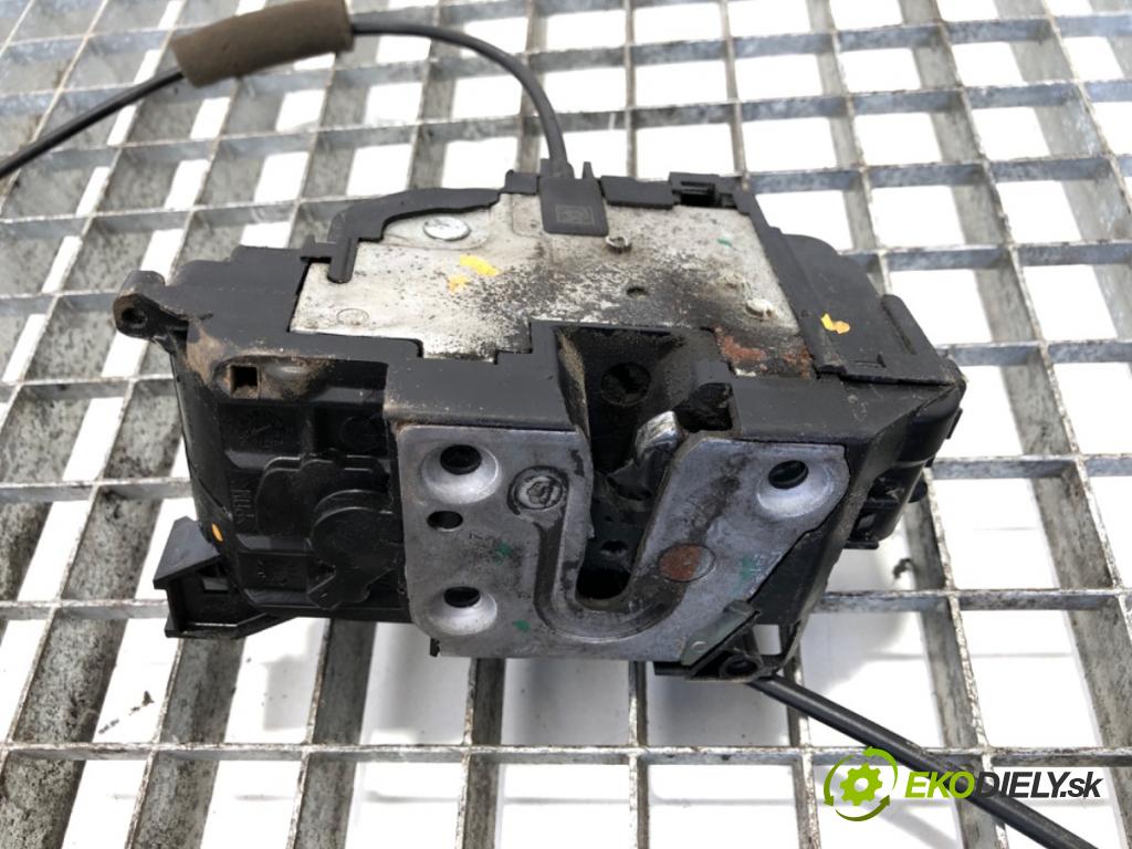 RENAULT MASTER III Skrzynia (FV) 2010 - 2022    2.3 dCi 170 FWD (FV0L) 125 kW [170 KM] olej napędo  zámok dveře pravý přední část