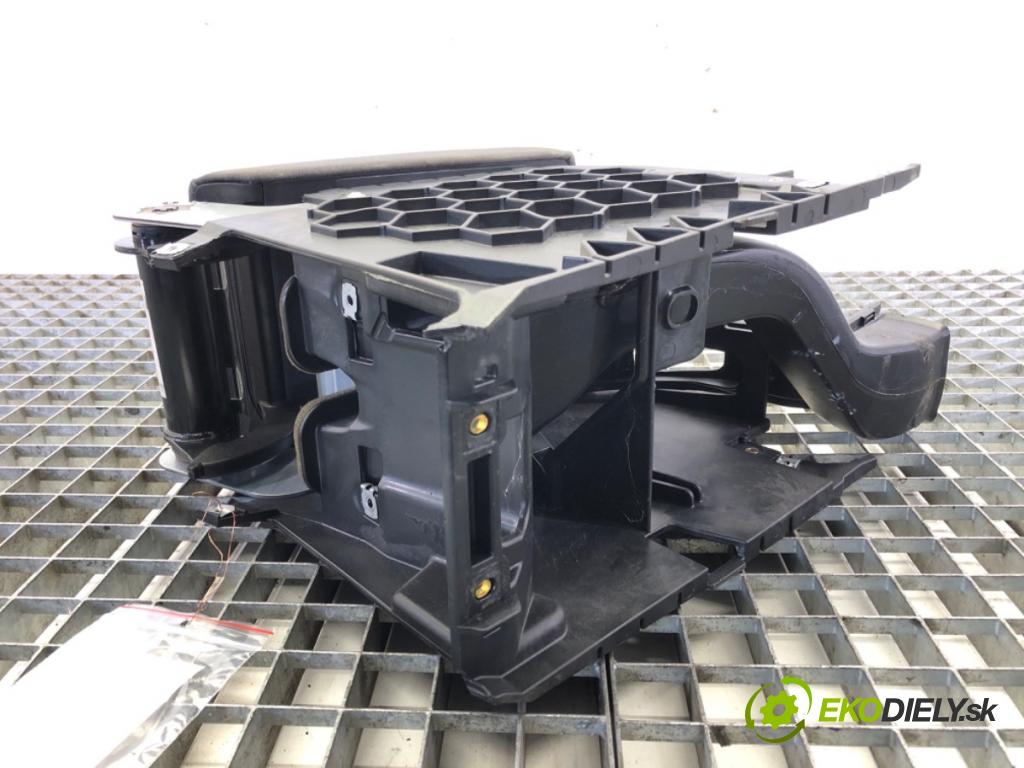 VW GOLF PLUS V (5M1, 521) 2004 - 2013    1.9 TDI 77 kW [105 KM] olej napędowy 2005 - 2009  Lakťová opierka 5M0864207C (Lakťové opierky)