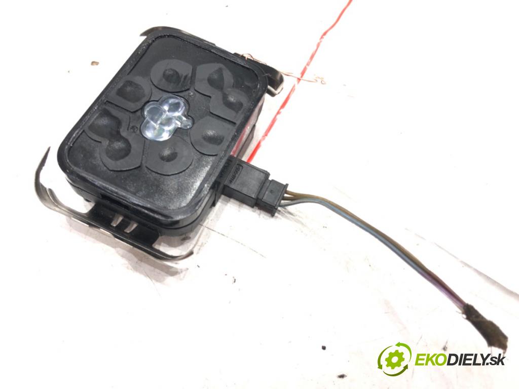 VW GOLF PLUS V (5M1, 521) 2004 - 2013    1.9 TDI 77 kW [105 KM] olej napędowy 2005 - 2009  Snímač dažďa 1K0955559AD (Snímače dažďa)