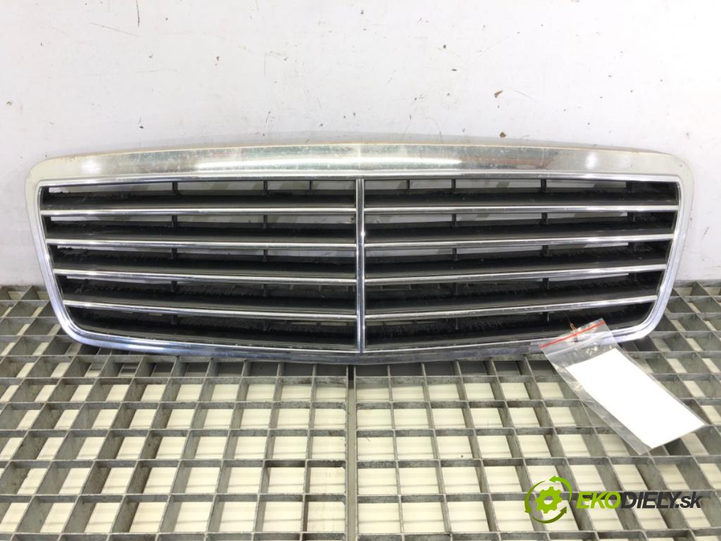 MERCEDES-BENZ CLK (C208) 1997 - 2003    200 (208.335) 100 kW [136 KM] benzyna 1997 - 2002  mřížka maska 771500002 (Mřížky (masky) chladičů)