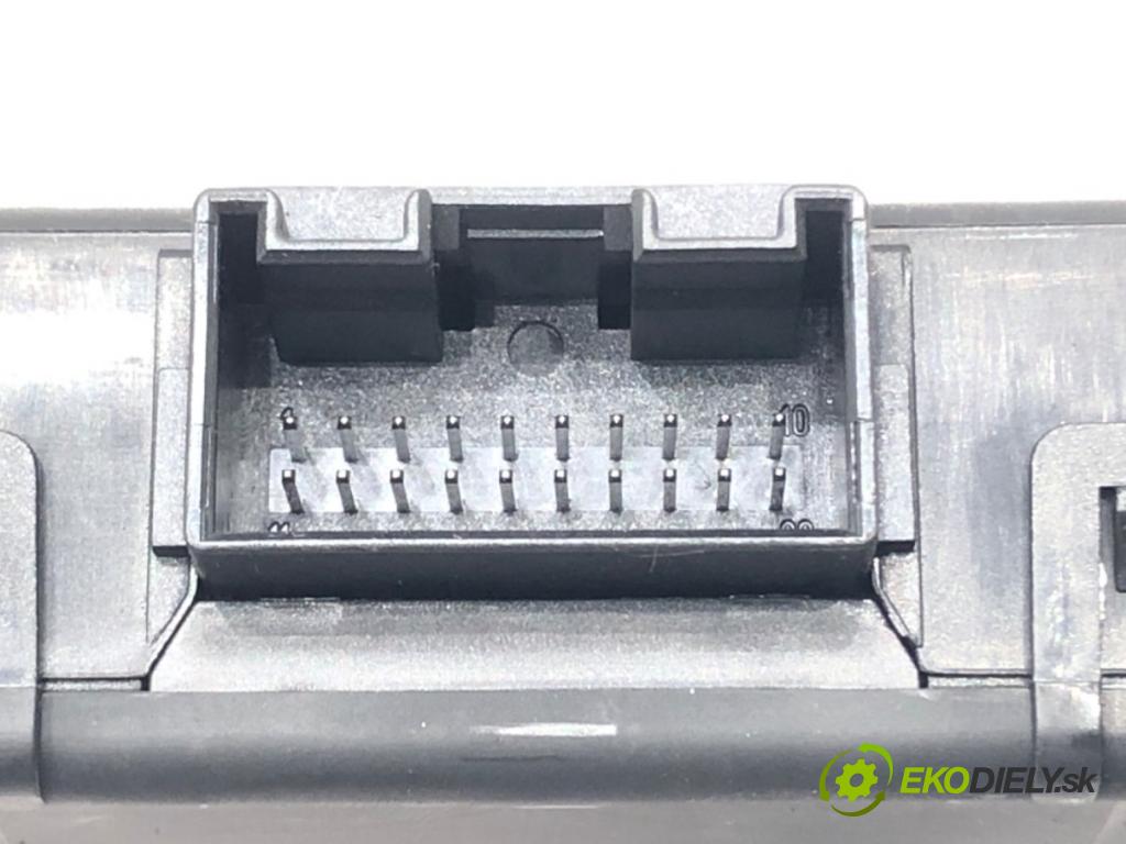 VW GOLF V (1K1) 2003 - 2010    1.6 75 kW [102 KM] benzyna 2004 - 2008  Modul BORDNETZ 1K0907530F (Ostatné)