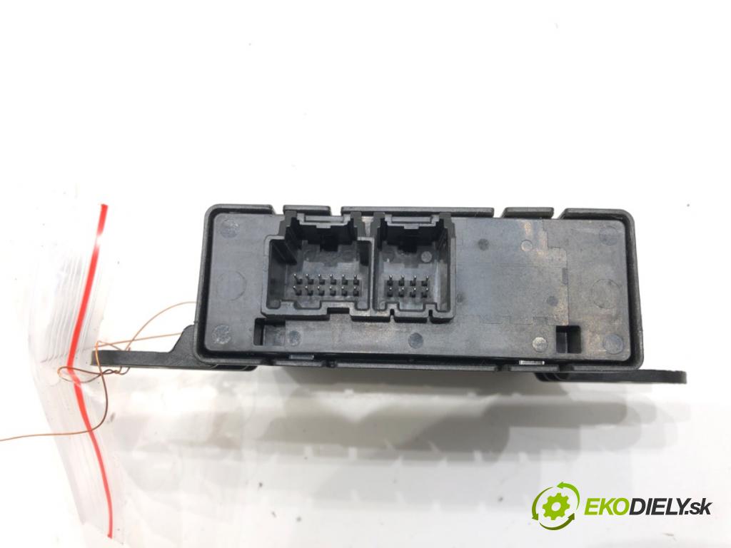 OPEL CORSA E (X15) 2014 - 2022    1.4 (08, 68) 66 kW [90 KM] benzyna 2014 - 2022  Modul PDC 23456582 (Ostatné)