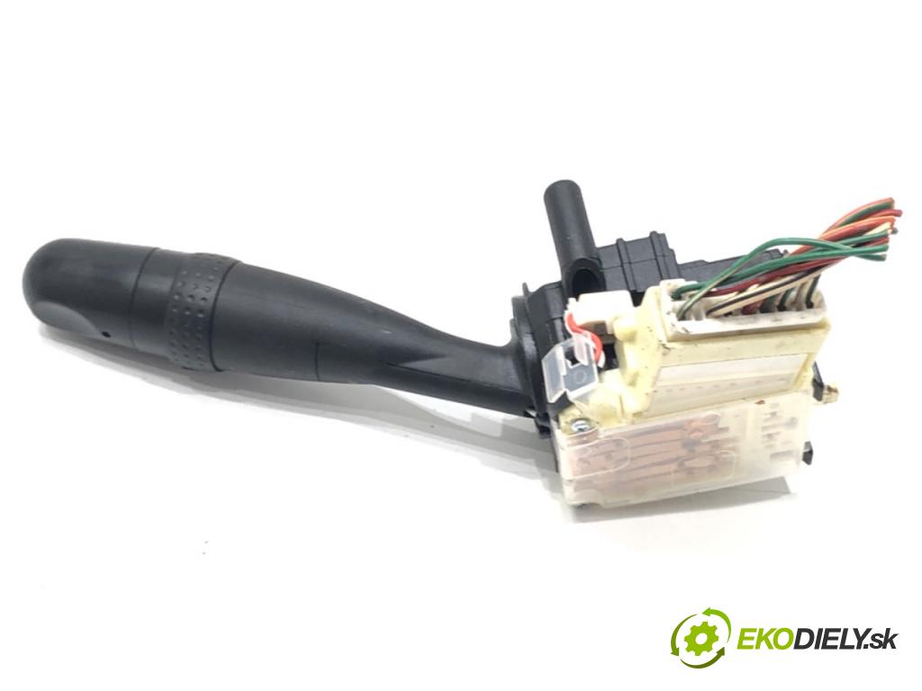 TOYOTA COROLLA (_E12_) 2001 - 2007    1.8 VVTL-i TS (ZZE123) 141 kW [192 KM] benzyna 2001 - 2007  Prepínač smeroviek  (Prepínače, spínače, tlačidlá a ovládače kúrenia)