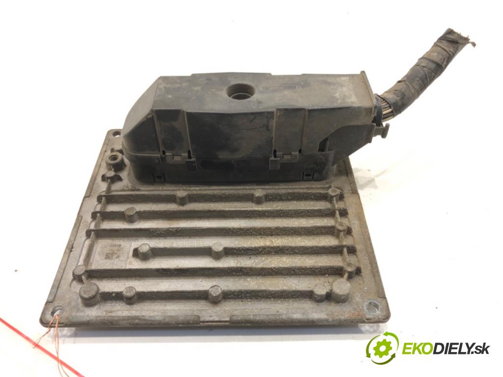 FORD FIESTA V (JH_, JD_) 2001 - 2014    1.3 51 kW [69 KM] benzyna 2001 - 2008  riadiaca jednotka Motor 6S61-12A650-TB (Riadiace jednotky)