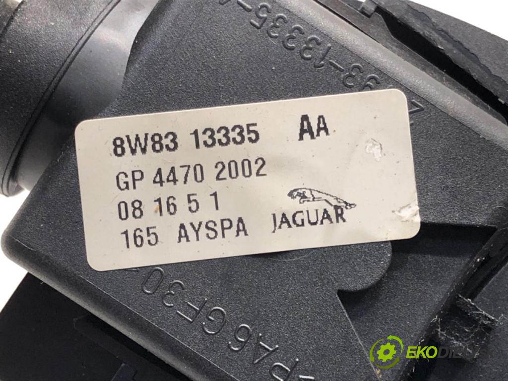 JAGUAR XF I (X250) 2008 - 2015    2.7 D 152 kW [207 KM] olej napędowy 2008 - 2015  Prepínač kombinovaný 8W8313335AA (Prepínače, spínače, tlačidlá a ovládače kúrenia)