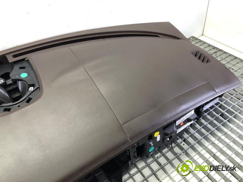 JAGUAR XF I (X250) 2008 - 2015    2.7 D 152 kW [207 KM] olej napędowy 2008 - 2015  Palubná doska AirBag spolujazdca volantu NAPÍNAČE: PÁSY: BSI