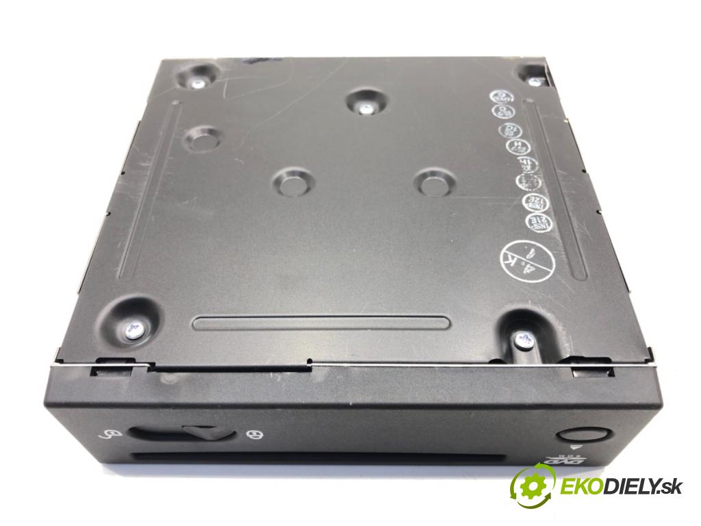 JAGUAR XF I (X250) 2008 - 2015    2.7 D 152 kW [207 KM] olej napędowy 2008 - 2015  CZYTNIK navigace 9W8310E887CA (Ostatní)