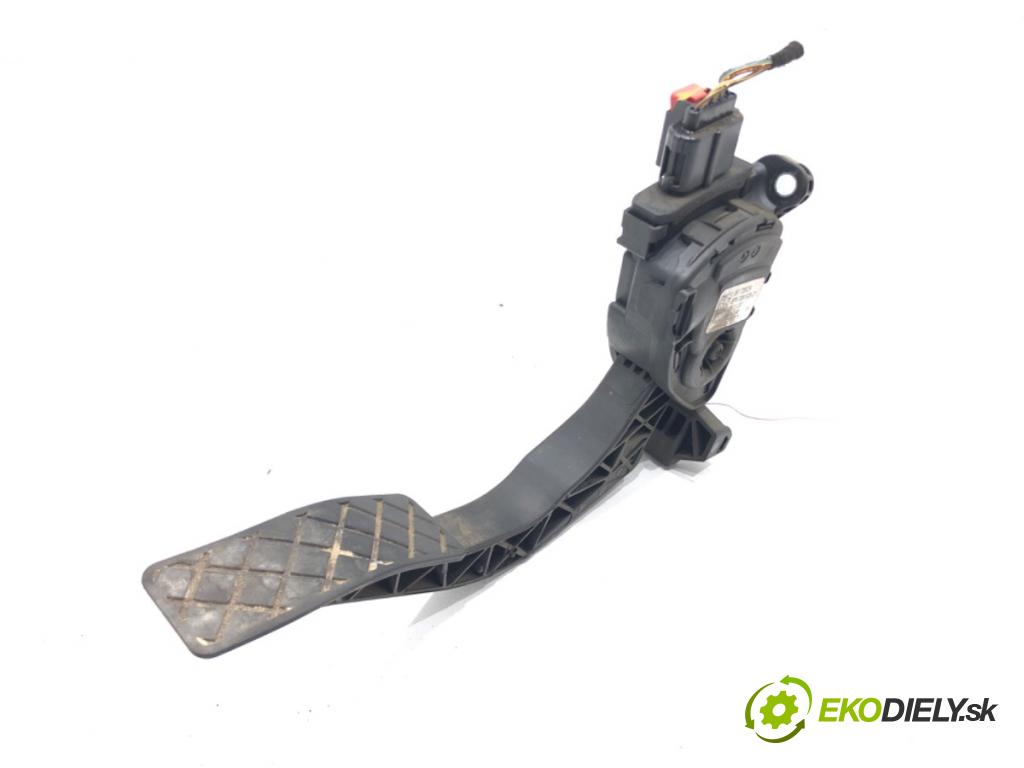 AUDI Q5 (8RB) 2008 - 2017    3.0 TDI quattro 180 kW [245 KM] olej napędowy 2012 - 2017  Potenciometer plynového pedálu 8K1723523A (Pedále)