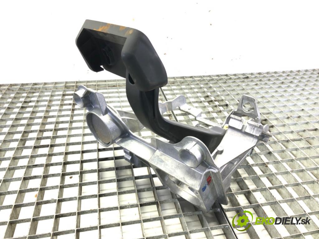 AUDI Q5 (8RB) 2008 - 2017    3.0 TDI quattro 180 kW [245 KM] olej napędowy 2012 - 2017  PEDÁL: 8K1721117 (Pedále)