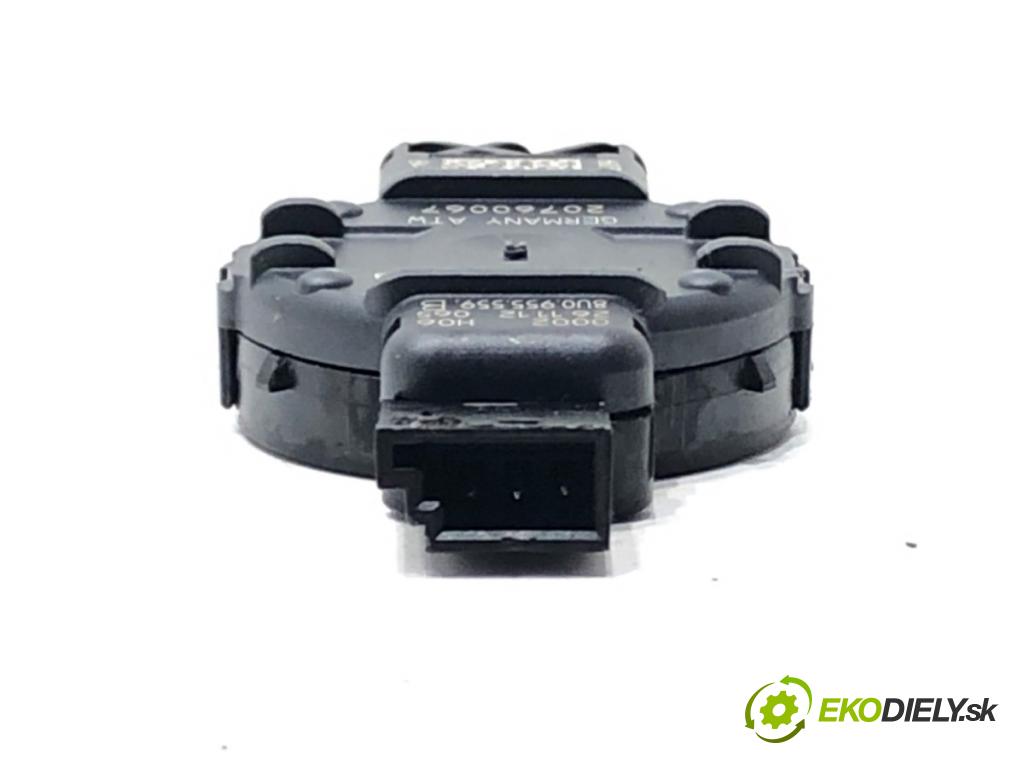 AUDI Q5 (8RB) 2008 - 2017    3.0 TDI quattro 180 kW [245 KM] olej napędowy 2012 - 2017  Snímač dažďa 8U0955559B (Snímače dažďa)