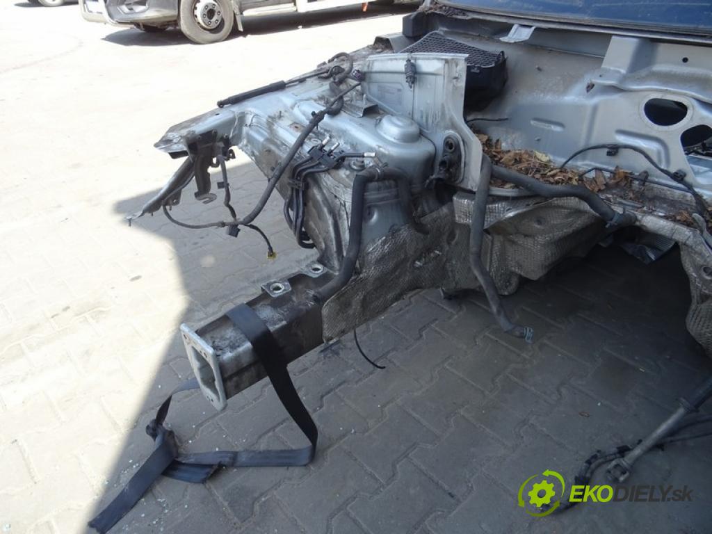 AUDI Q5 (8RB) 2008 - 2017    3.0 TDI quattro 180 kW [245 KM] olej napędowy 2012 - 2017  KAROSERIA ČTVRŤÁK levá strana pravá přední část PODŁUŻNICA prahy střecha