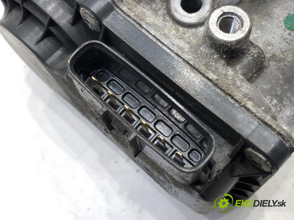 MAZDA 2 (DL, DJ) 2014 - 2022    1.5 SKYACTIV-G 66 kW [90 KM] benzyna 2014 - 2017  Škrtiaca klapka P53N13640 (Škrtiace klapky)