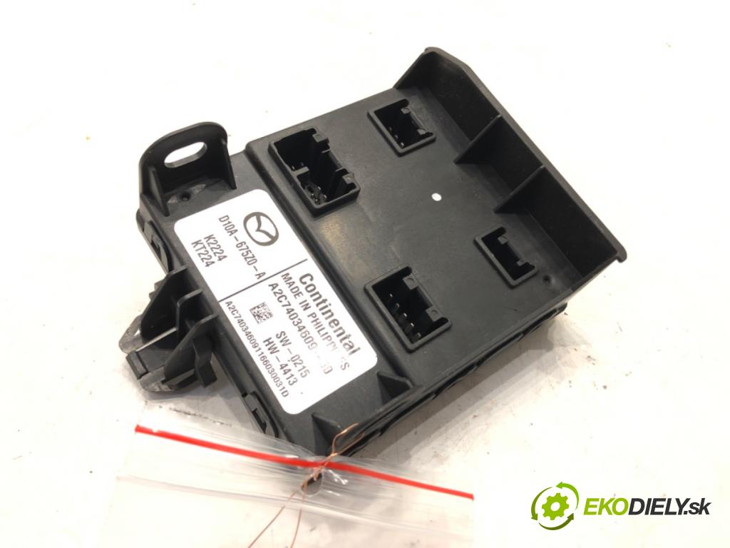 MAZDA 2 (DL, DJ) 2014 - 2022    1.5 SKYACTIV-G 66 kW [90 KM] benzyna 2014 - 2017  Modul komfortu D10A-675Z0–A (Moduly komfortu)