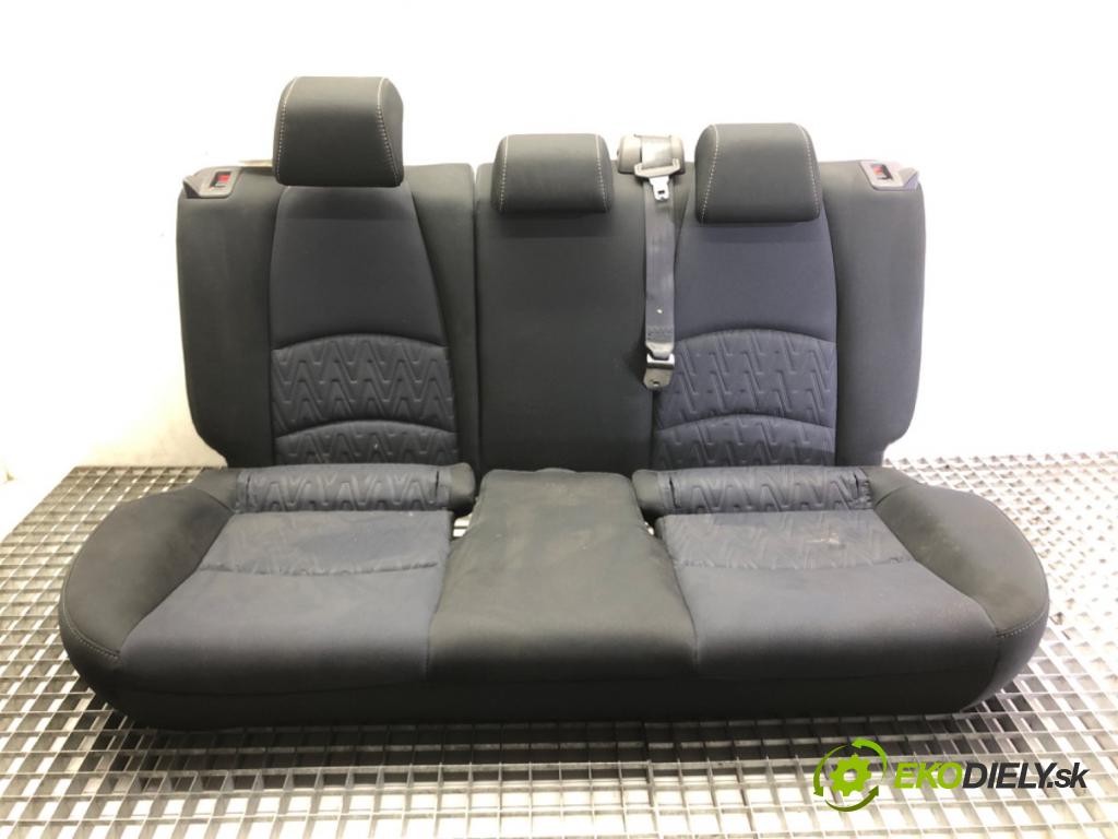 MAZDA 2 (DL, DJ) 2014 - 2022    1.5 SKYACTIV-G 66 kW [90 KM] benzyna 2014 - 2017  Sedadlo druhý rad 