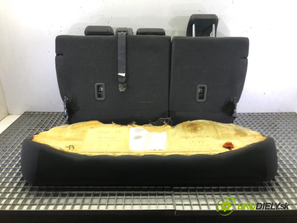 MAZDA 2 (DL, DJ) 2014 - 2022    1.5 SKYACTIV-G 66 kW [90 KM] benzyna 2014 - 2017  Sedadlo druhý rad