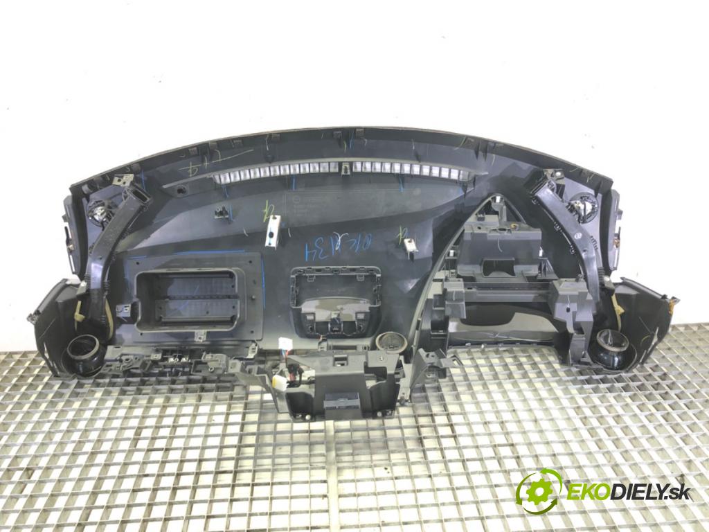 MAZDA 2 (DL, DJ) 2014 - 2022    1.5 SKYACTIV-G 66 kW [90 KM] benzyna 2014 - 2017  Palubná doska  (Palubné dosky)