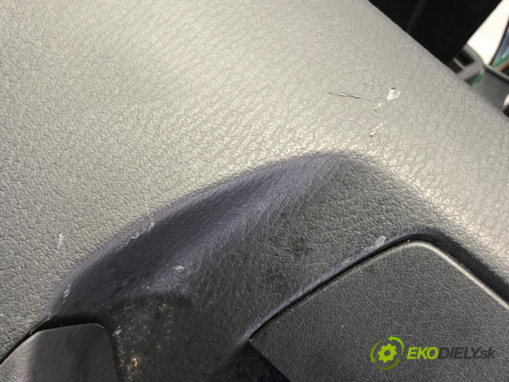 MAZDA 2 (DL, DJ) 2014 - 2022    1.5 SKYACTIV-G 66 kW [90 KM] benzyna 2014 - 2017  Palubná doska  (Palubné dosky)