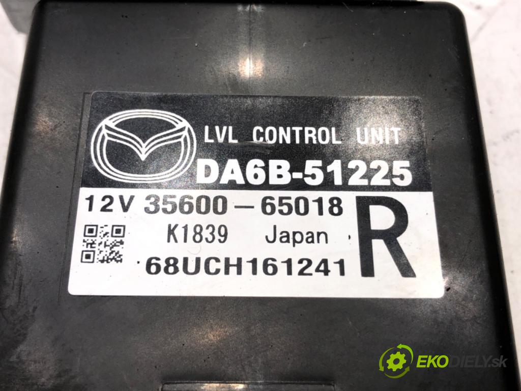 MAZDA 2 (DL, DJ) 2014 - 2022    1.5 SKYACTIV-G 66 kW [90 KM] benzyna 2014 - 2017  Modul svetiel DA6B-51225 (Ostatné)