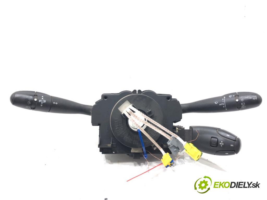 CITROEN C5 I Break (DE_) 2001 - 2004    2.0 16V (DERFNF, DERFNC, RERFNC) 100 kW [136 KM] benzyna 2001 - 2004  Prepínač kombinovaný 96477536XT (Prepínače, spínače, tlačidlá a ovládače kúrenia)
