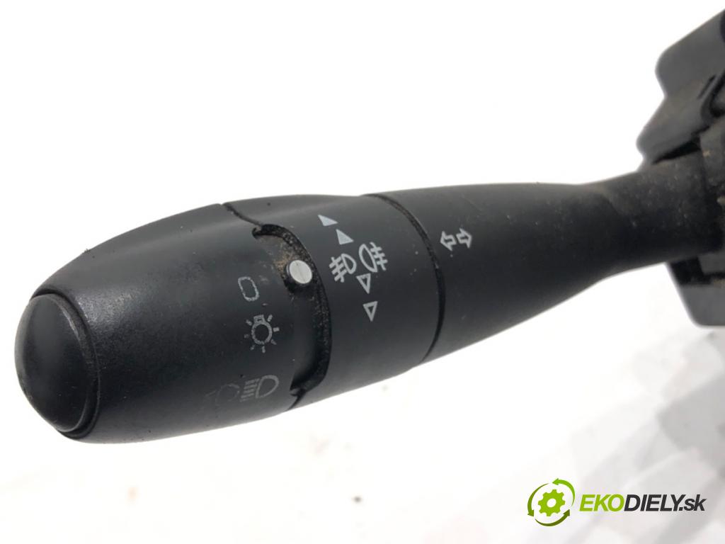 CITROEN C5 I Break (DE_) 2001 - 2004    2.0 16V (DERFNF, DERFNC, RERFNC) 100 kW [136 KM] benzyna 2001 - 2004  Prepínač kombinovaný 96477536XT (Prepínače, spínače, tlačidlá a ovládače kúrenia)