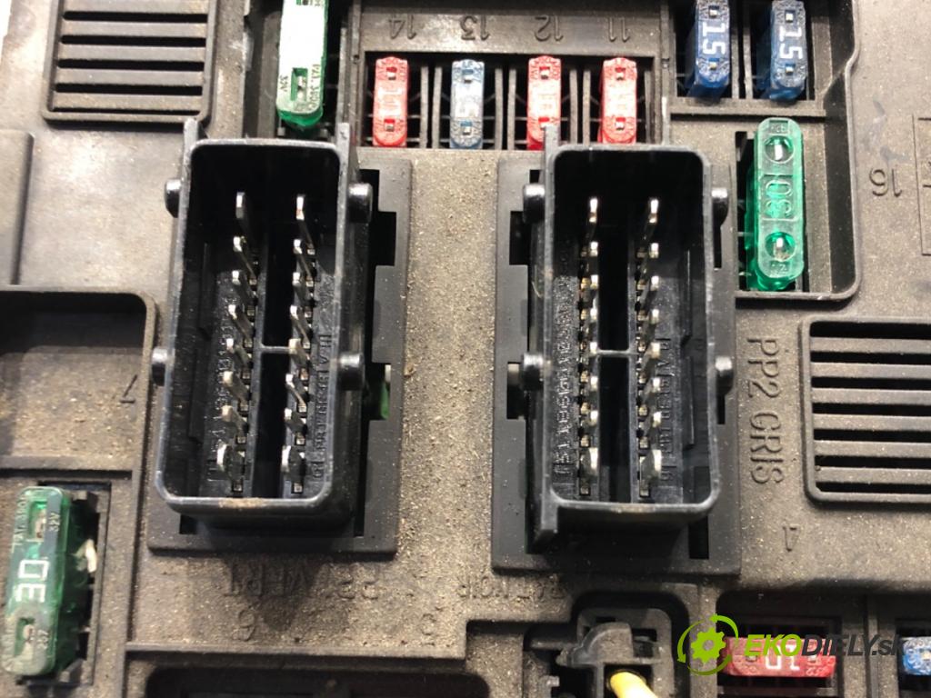 CITROEN C5 I Break (DE_) 2001 - 2004    2.0 16V (DERFNF, DERFNC, RERFNC) 100 kW [136 KM] benzyna 2001 - 2004  Modul BSM  (Ostatné)