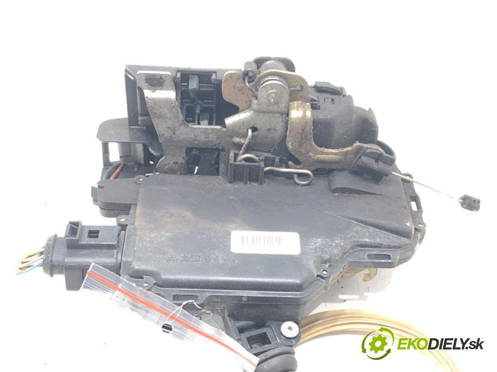 SEAT LEON (1M1) 1999 - 2006    1.6 16 V 77 kW [105 KM] benzyna 2000 - 2006  zámok dveře pravý přední část 3B1837016AD