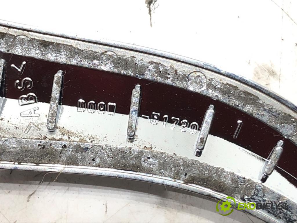 MAZDA 2 (DL, DJ) 2014 - 2022    1.5 SKYACTIV-G 66 kW [90 KM] benzyna 2014 - 2017  znak LOGO: značky zadní část D09W-51730