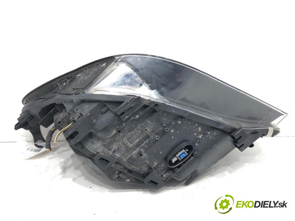 SEAT CORDOBA (6L2) 2002 - 2009    1.4 16V 55 kW [75 KM] benzyna 2002 - 2007  Svetlomet ľavy predný 6L1941751M
